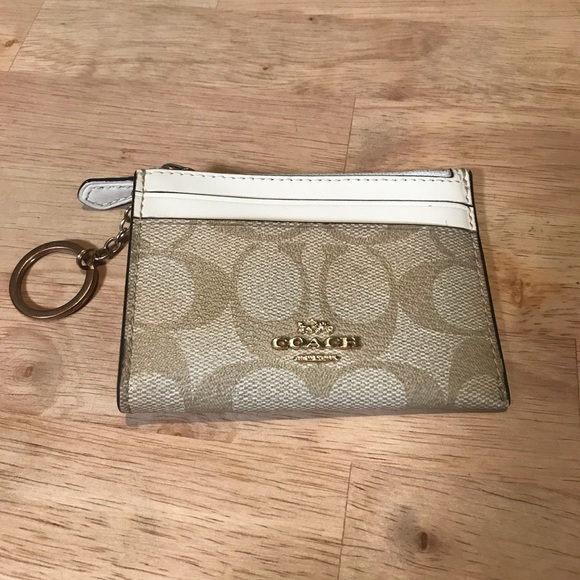 Coach Handbags - Coach card wallet